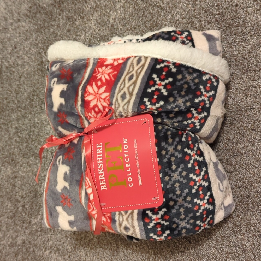 Berkshire Pet Collection Brand New Throw